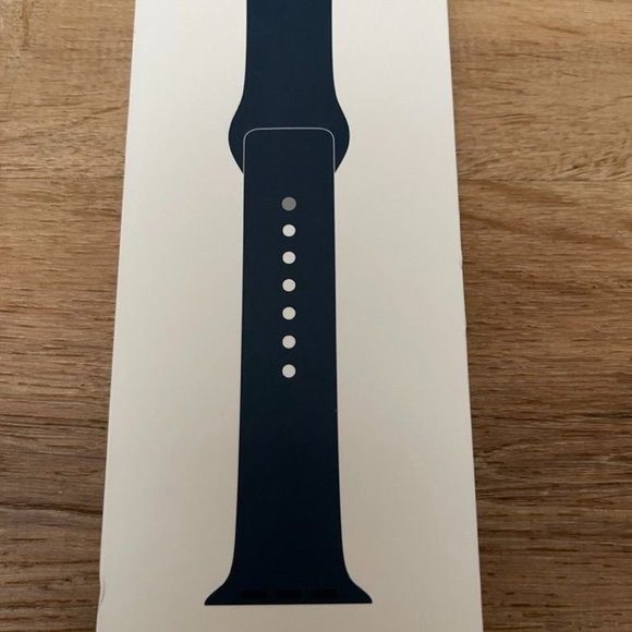 NWT Genuine Apple Watch  Sport Band - Picture 1 of 4